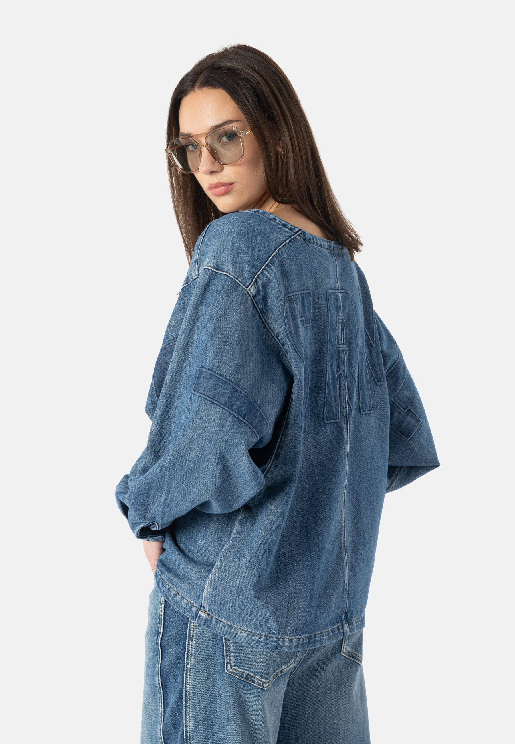 CASSANDRIA Cont - longsleeve